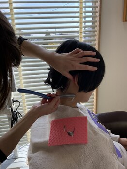 カミングオーツー(髪ingO2)/襟剃り