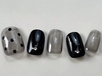 ネイルメゾン 天神店(NAIL MAISON)/シアーブラックドット¥6000