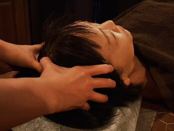 テテ(tete)の写真/【日常を忘れ最高級のリラックス気分に…】豊富なアロマの香りとドライヘッドスパで緊張した脳に休息を◎