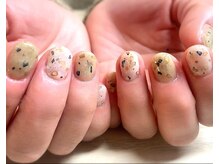 アミュリー ネイル アトリエ(Amury nail atelier)/ちぐはぐ くすみカラー 大人