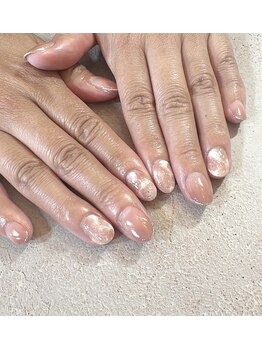 ポイントニュアンスネイル