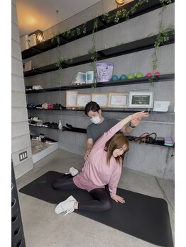 ピットジム(PIT GYM)の写真/首や肩のつらさにマットピラティスとトレーニング。完全個室で叶う贅沢な時間♪