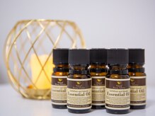 5種類のアロマオイルから選んで頂きます♪