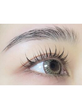 ナチュラル上品な目元にしたい