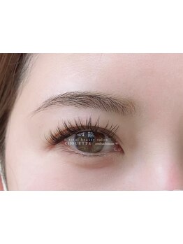 特別な日に合う華やかな目元にしたい