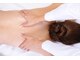 サロンコスメティック ザ スパ(SALON COSMETIC THE SPA)の写真/背中角質ケア付アロマボディで肌を磨きオイルマッサージで肩こりやむくみの解消をサポート◎至福のひと時♪