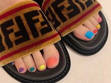 スリーネイルプラスアイラッシュ(Threee Nail+Eyelash)/カラーフットネイル