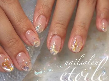 エトワール(etoile)の写真/【平日21時迄営業☆お仕事帰りにも通いやすい】リクライニングチェアでゆったりと指先のお洒落を満喫♪