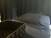 ラクナル/暗い部屋でのご案内も可能です