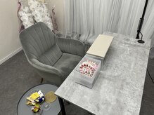 エトワール バイ ミミ 川西駅前店(e'toile by mimi)の雰囲気（日々の疲れを癒せる空間をコンセプトに◇）