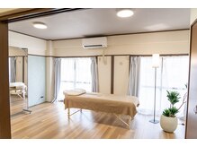 整体院 悠心の雰囲気（完全予約制の落ち着いたプライベート空間）