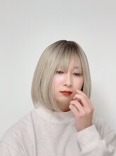 ブルースター(BLUE STAR)/上品さが際立つ女装メイク