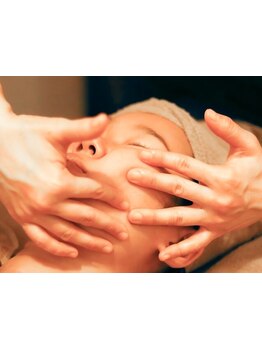 ホウレイ線・たるみ改善！予防ケア