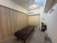 全力ストレッチ 北千住西口店の雰囲気（個室でリラックス。無料のお着替えもご用意しております。）
