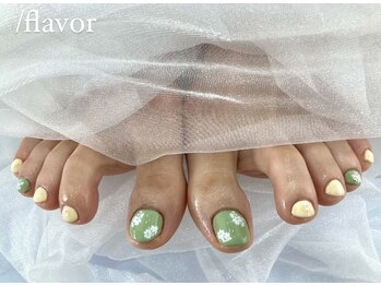 スラッシュフレーバー(/flavor)/お花フットネイル♪