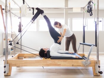 カリス(charis)の写真/初めての方にオススメ◎国家資格保有者による本格レッスン◆お悩み別ピラティスクーポン¥5,500→¥4,400！