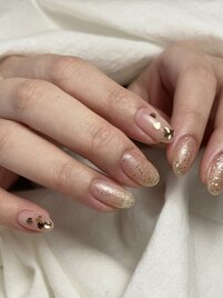 大人気！ハートホロネイル