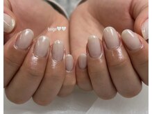 長い爪に出来ない方、ショートネイルおすすめです◎