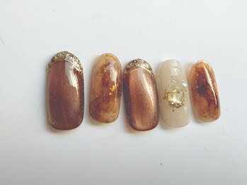 ジジ(Gigi)/9、10月限定デザイン8500円