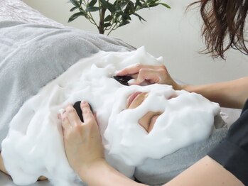 サロン テン(salon TEN)の写真/【新潟エリア希少★ムートンホイップスパ導入サロン】もこもこ泡に包まれて気持ち良く毛穴洗浄♪