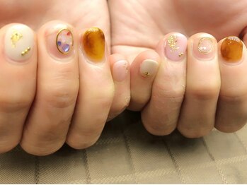 プラハネイル(+HER 美甲)/べっ甲×シェル