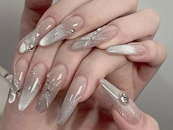 エイティーンパーセントネイル(18％ネイル)の写真/チップ長さ出しで理想のフォルム＆美爪に◆深爪や形のコンプレックスも解消♪簡単にスラっと長く美しい爪に