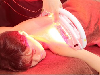 シュバル(CHEVAL)/女性人気のルミクス脱毛♪