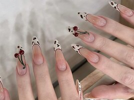 トレンドフレンチネイル