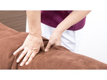 整体×パーソナルダイエット ツルヤみかげ店/慢性的・突発的な腰を撃退！