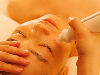 ディアナ ビューティー(Diana Beauty)の写真/《扉付個室&全員女性Staff★》毛穴を整え、きめ細やかな発光肌へ！化粧品完備で施術後のお出かけもOK◎