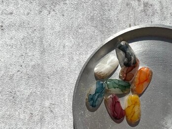 デイーダブリュー(DW)の写真/【ワンカラー～シンプルデザインまで】派手なネイルが出来ない方にも◎トレンドカラーも豊富にご用意♪