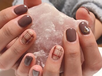 ワンポイントチェックネイル♪