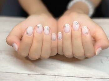 ダリア 西大寺本店(DAHLIA)/ホワイトネイル♪