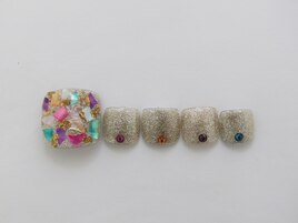 フットネイルやり放題　6600円