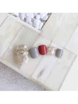 エスパルティール(Spartir)/ラグジュアリーなシェルネイル