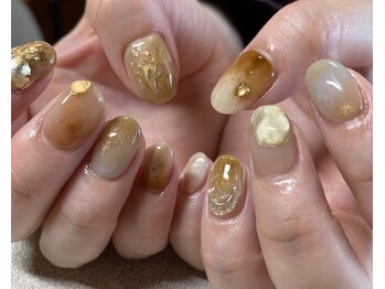 ヴィーク ネイルスタジオ(Vik nail studio)