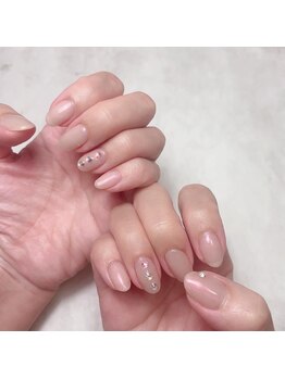 ワンカラーにストーン