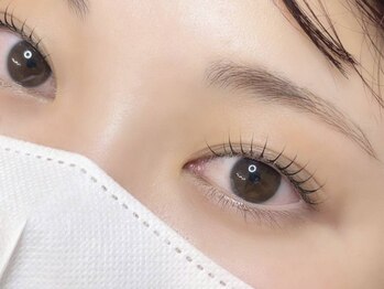 眉毛とまつげパーマとマツエクの研究所 名駅店の写真/＼ナチュラル愛されEye／【パリジェンヌラッシュリフトorまつげパーマ】本当に似合う目元をプロがご提案♪
