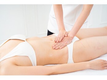 スリーアール(three R)の写真/こだわりのオーダーメイド施術で身体のお悩み解決♪癒し×デトックス！極上のオールハンドリンパマッサージ