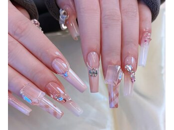 マルチューネイル 池袋(MARUCHU NAIL)/持ち込みデザイン+付け放題