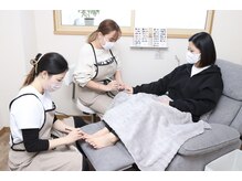 アリビオ(alivio)の雰囲気（ハンド＆フット同時施術可能◎忙しい方も短時間でキレイに☆）