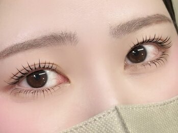 ニクシーアイブティック(Nixie Eye Boutique)の写真/【理想のお目元に☆】なりたいイメージに合ったまつ毛パーマ・マツエクデザインをご提案♪アイブロウも◎