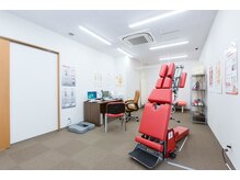 ほねつぎ市川はりきゅう接骨院/クー(kuu)の雰囲気（【トムソンベッド有】個室でしっかりお悩みをお伺いします♪）