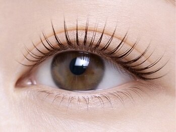 ベリーラッシュ(Berry lash)の写真/自まつげで勝負！パリジェンヌで作る"うるうる"愛されeye♪すっぴんでも自信が持てる上向きまつげ◎