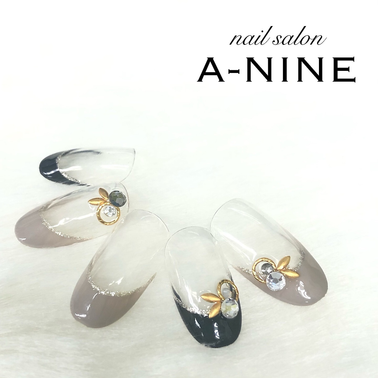 1.エレガントデザイン　6999円