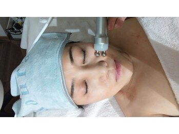 コウライ(Kourai)/フェイシャルでも首肩をすっきり