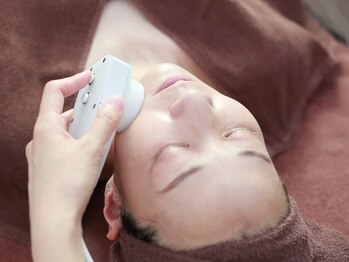 ブリエ/美容皮膚科監修エステ美顔導入器