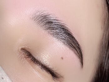 ローブ(L'aube)/ハリウッドブロウリフト