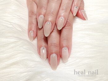 ヒールネイル(heal nail)/グレージュ×whiteマグ×perl.