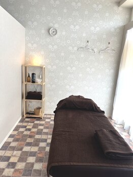 モムン(MOMUN)/アロマリンパケア店内写真